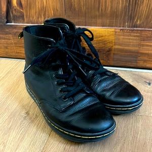 Women’s leather Doc Martens Airwair boots